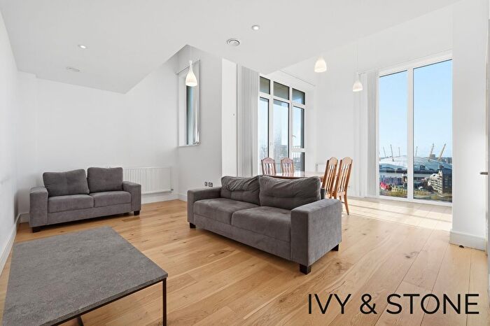 2 Bedroom Flat For Sale In Emily Street, London, Greater London, Xh, E16