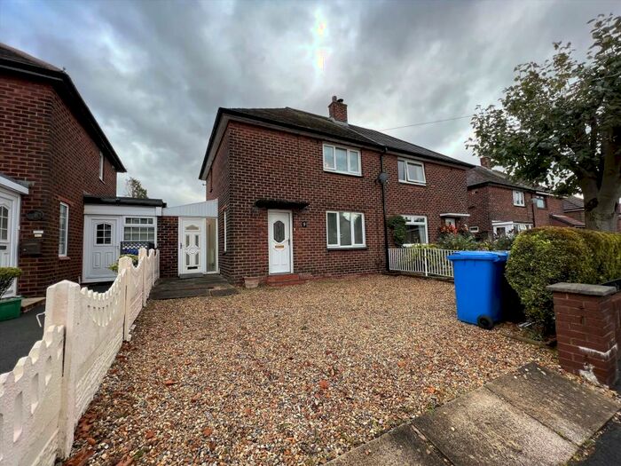 2 Bedroom House To Rent In Derwent Rd, Chorley, PR7