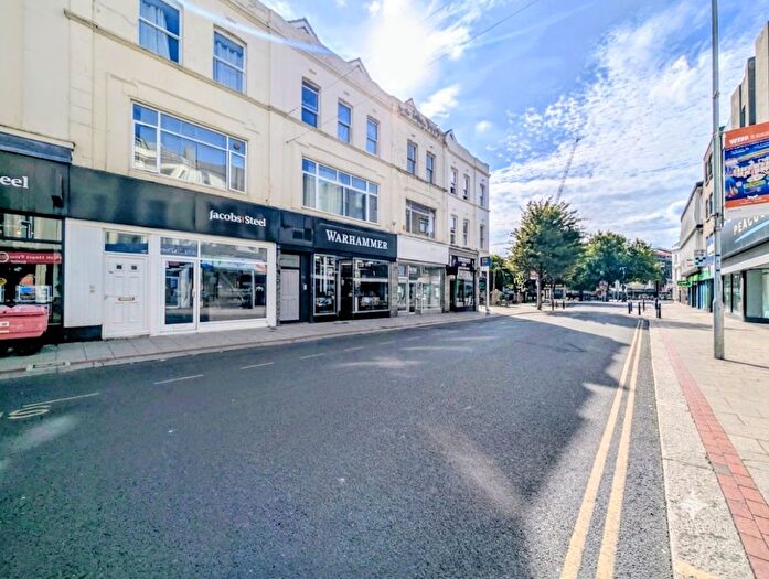 1 Bedroom Flat For Sale In Chapel Road, Worthing, BN11