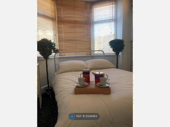 1 Bedroom Property To Rent In Barley Mow Lane, Catshill, Bromsgrove, B61