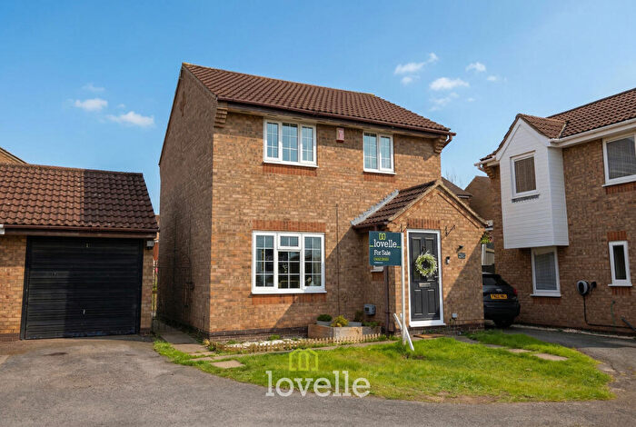 3 Bedroom Detached House For Sale In Harlstone Court, Laceby Acres, Grimsby, DN34