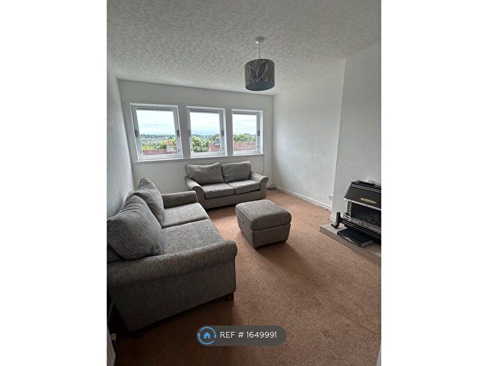 3 Bedroom Flat To Rent In Craigievar Crescent, Aberdeen, AB10