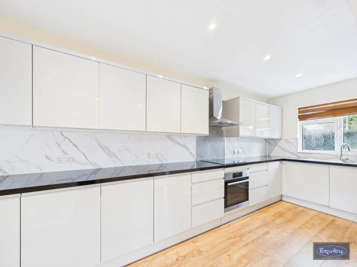 4 Bedroom House To Rent In Beech Grove, Guildford, Surrey, GU2