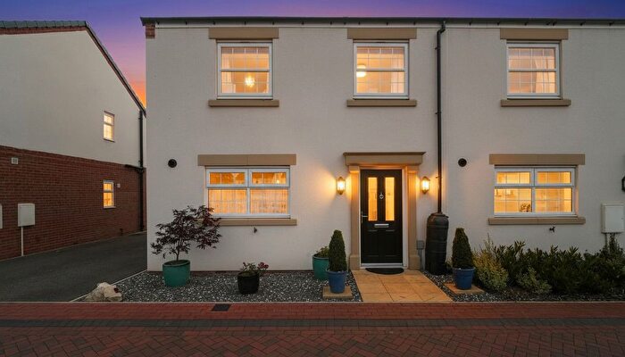 3 Bedroom End Of Terrace House For Sale In Thorpe Gardens, Doncaster, DN4
