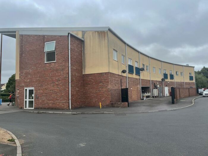 2 Bedroom Flat To Rent In Harrier Close, Calne, SN11