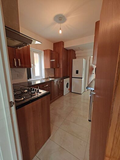 2 Bedroom Flat To Rent In Thorncliffe Road, Southall, UB2