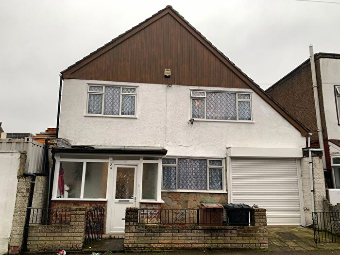 4 Bedroom Semi Detached House For Sale In Wiseman Road, Leyton, E10