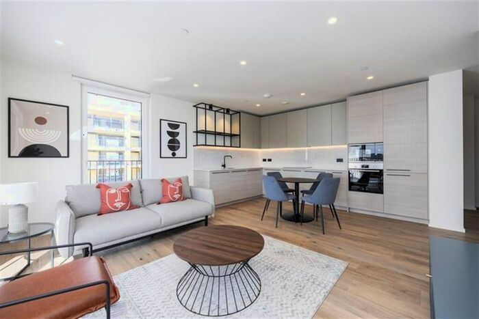 2 Bedroom Flat To Rent In Iris House, E14