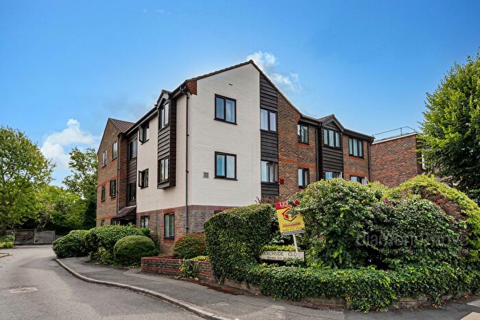 1 Bedroom Flat For Sale In Marchside Close, Hounslow, TW5