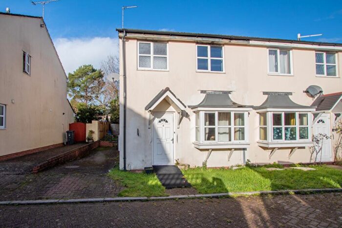 3 Bedroom Semi-Detached House For Sale In Plume Of Feathers Close, Ottery St Mary, EX11