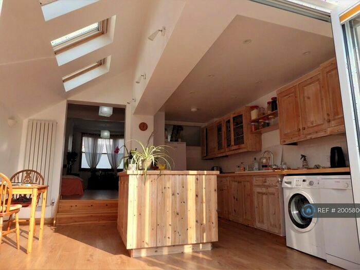 3 Bedroom Terraced House To Rent In Brighton, Brighton, BN2