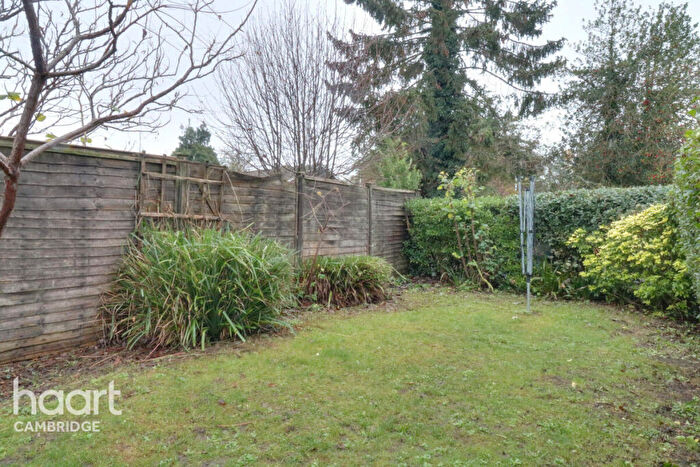 2 Bedroom Flat To Rent In Farringford Close, Cambridge, CB4