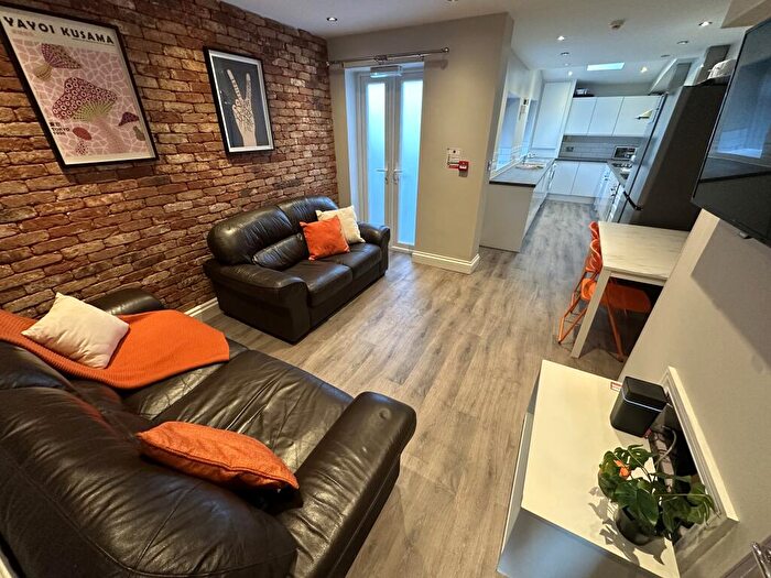 1 Bedroom House To Rent In Cameron Street (Room ), L7