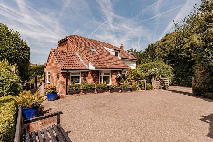 3 Bedroom Detached House For Sale In Hogbens Hill, Selling, ME13