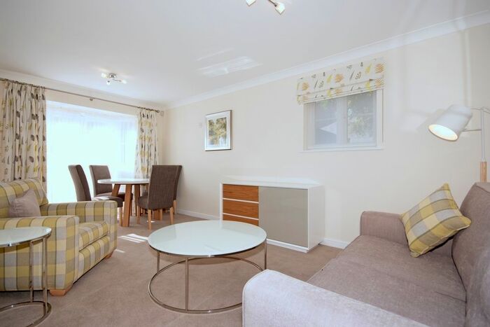 2 Bedroom Flat To Rent In St. Thomas Street, Oxford, OX1