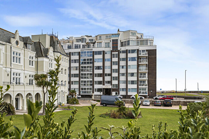 2 Bedroom Apartment For Sale In Courcels, Kemptown, Brighton, East Sussex, BN2