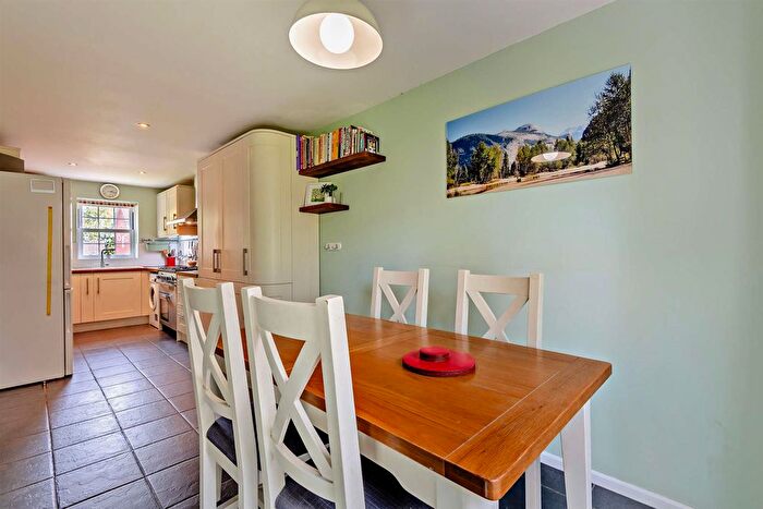 4 Bedroom Detached House For Sale In Poppy Close, Maidstone, ME16