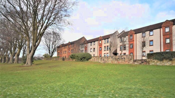 2 Bedroom Flat To Rent In Tulligarth Park, Alloa, Stirling, FK10