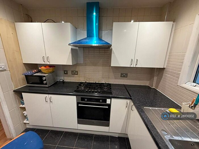 3 Bedroom Bungalow To Rent In Fourth Avenue, Chelmsford, CM1