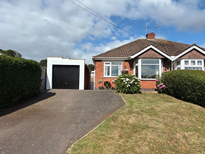 2 Bedroom Semi-Detached House For Sale In Inlands Close Daventry Northamptonshire, NN11