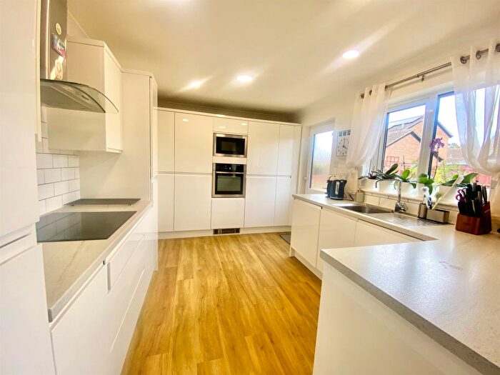 3 Bedroom Detached Bungalow For Sale In Pacific Close, March, PE15