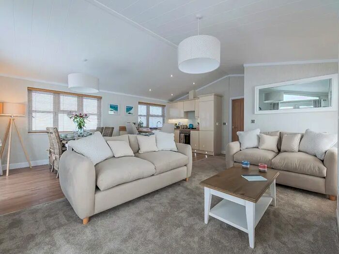 3 Bedroom Mobile/park Home For Sale In Brokerswood, Westbury, BA13