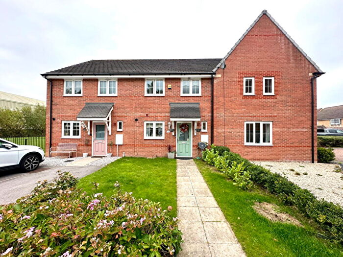 3 Bedroom Terraced House For Sale In Mossley Place, Penistone, Sheffield, S36