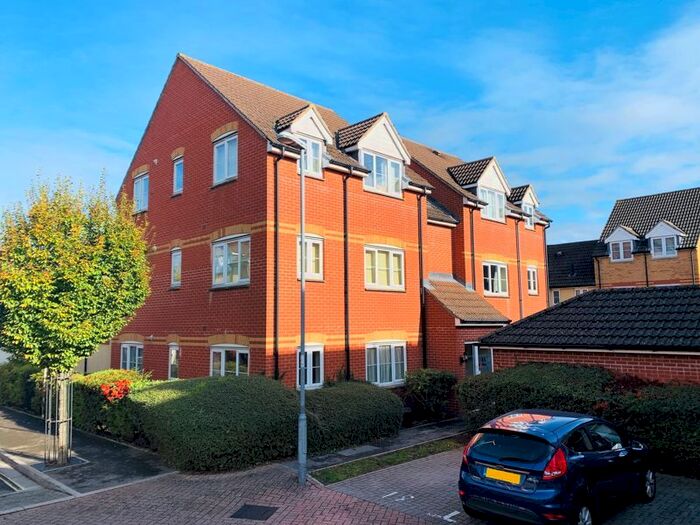 2 Bedroom Flat To Rent In Pollards Way, Taunton, TA1