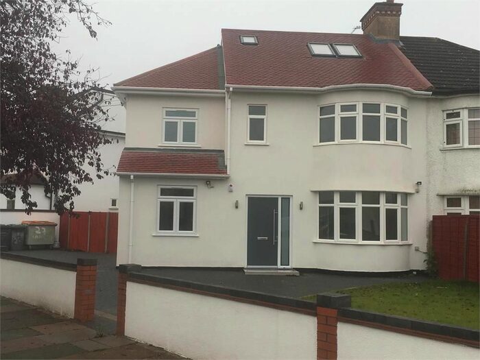 5 Bedroom Semi-Detached House To Rent In Laneside, Edgware, HA8