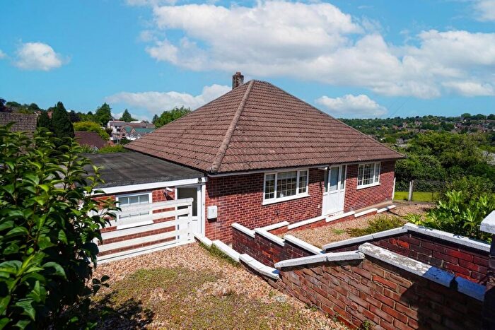 3 Bedroom Detached House For Sale In Oakridge Road, High Wycombe, HP11