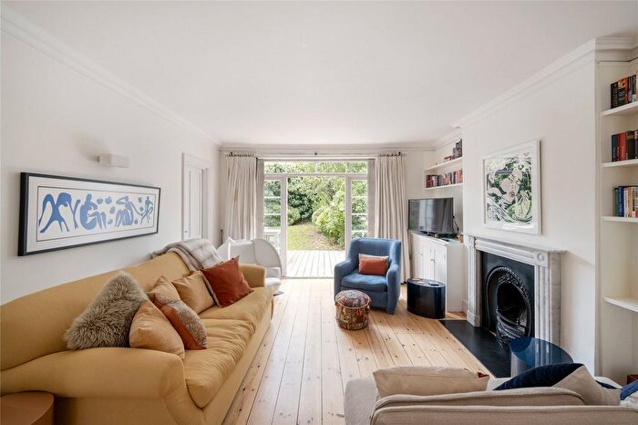 2 Bedroom Flat To Rent In Warwick Avenue, London, W9