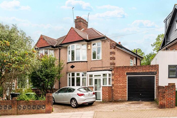 3 Bedroom House For Sale In Codrington Hill, Forest Hill, London, SE23
