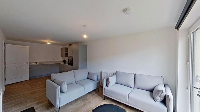 2 Bedroom Flat To Rent In Kilpatrick Grove, Edinburgh, EH6