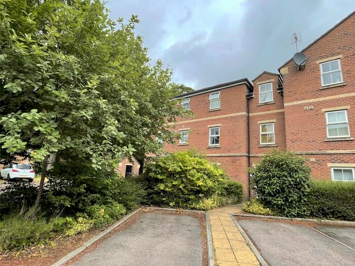 2 Bedroom Flat To Rent In Lawson Wood Court, Meanwood, Leeds, LS6