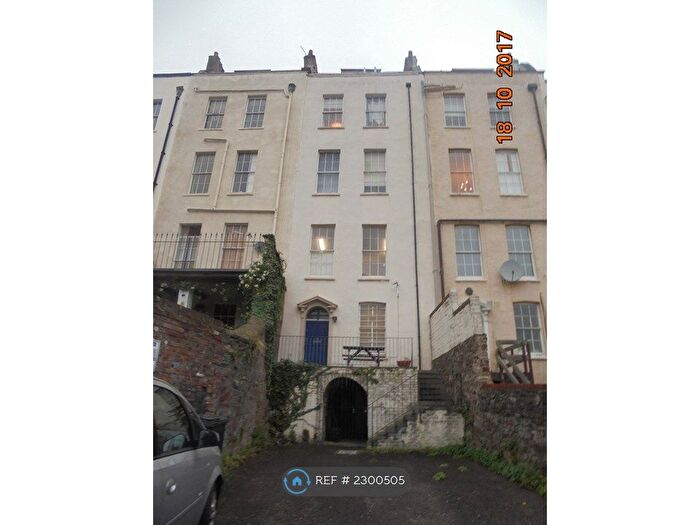 1 Bedroom Flat To Rent In Lodge Place, Bristol, BS1