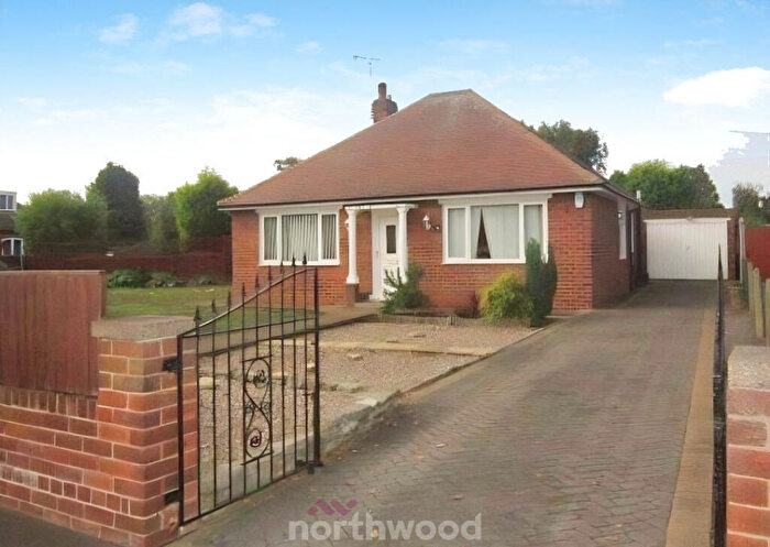 2 Bedroom Bungalow To Rent In Amersall Road, Scawthorpe, Doncaster, DN5