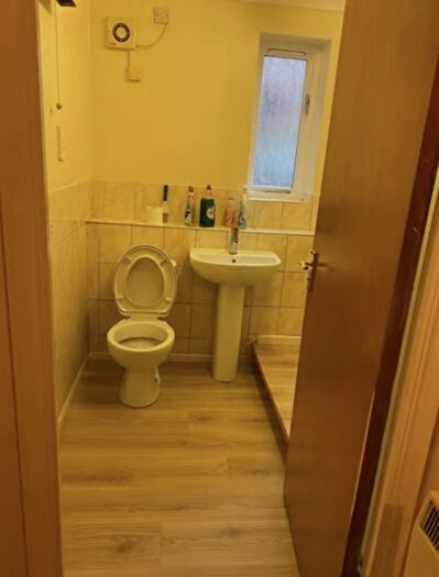 2 Bedroom Maisonette To Rent In Nicholsons Grove, Essex, CO1