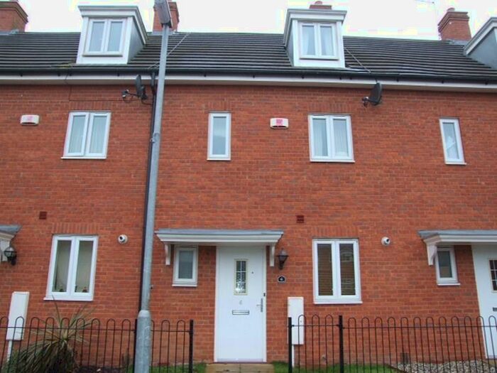 3 Bedroom Town House To Rent In Charlottes Row, Rushden, NN10