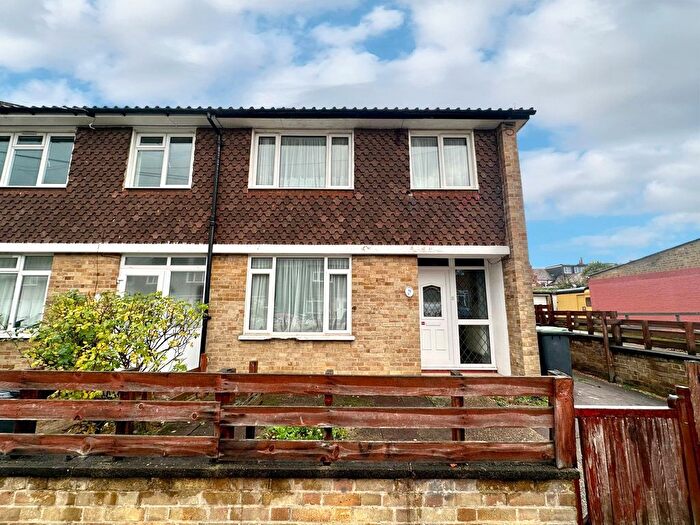 3 Bedroom End Terrace House For Sale In Crofton Park Road, London, SE4