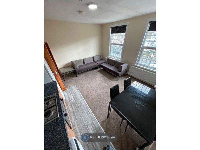 2 Bedroom Flat To Rent In Buxton Rd, London, E15