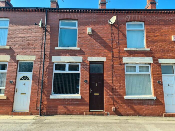 2 Bedroom Terraced House To Rent In Hengist Street, Bolton, BL2