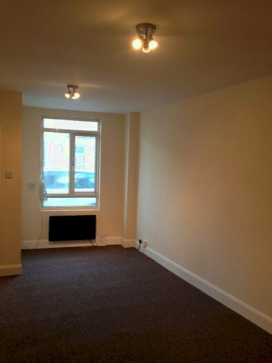 Studio To Rent In Eardley Road, London, SW16