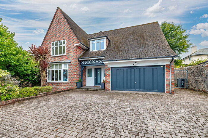 4 Bedroom Detached House For Sale In Russell Avenue, Hartley, Plymouth, PL3