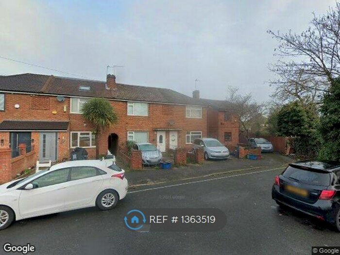 Studio To Rent In Bedfont, Feltham Middlesex, TW14