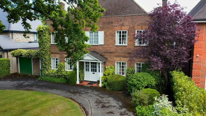 4 Bedroom Detached House To Rent In Copse Wood Way, Northwood, HA6