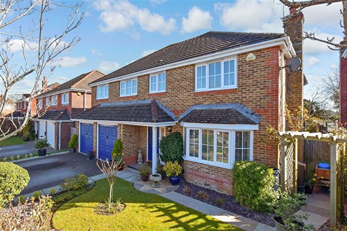 5 Bedroom Detached House For Sale In Willard Way, Ashington, West Sussex, RH20