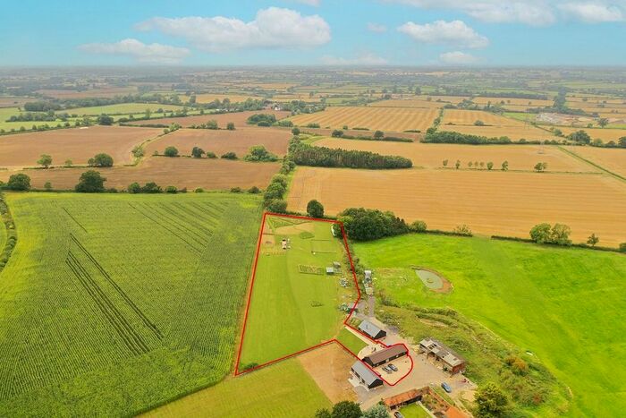 2 Bedroom Barn Conversion For Sale In East Claydon, Buckingham, MK18