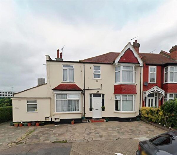 2 Bedroom Maisonette To Rent In Clifton Avenue, Wembley, HA9