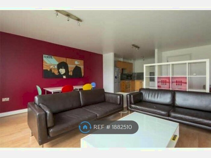 2 Bedroom Flat To Rent In Paton Close, London, E3