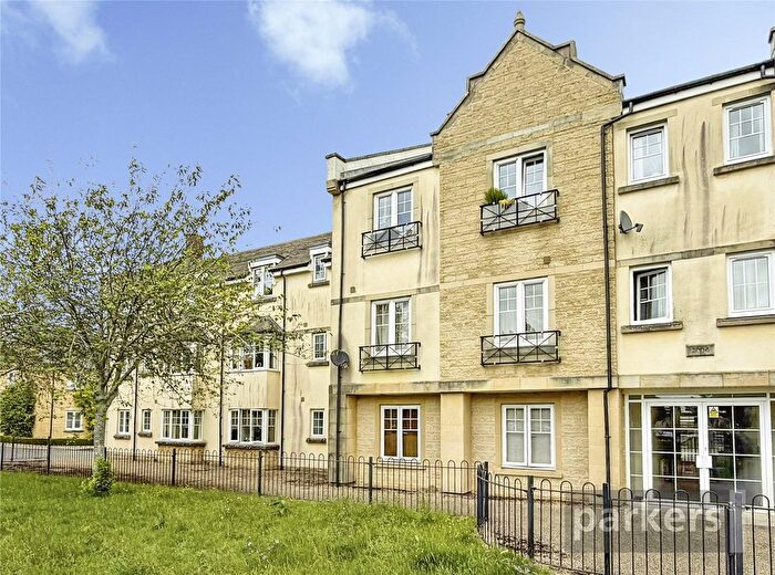 2 Bedroom Flat To Rent In Woodley Green, Witney, OX28